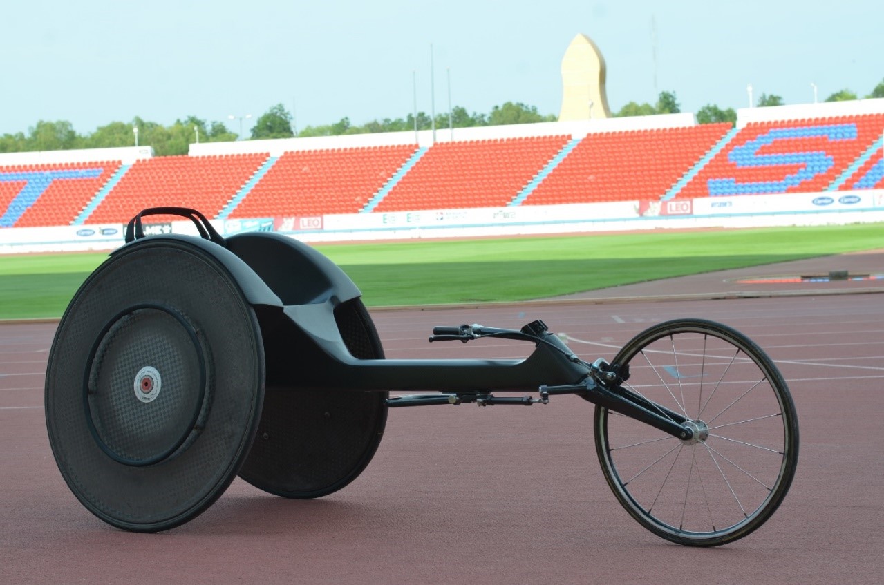 โครงการออกแบบพัฒนาเก้าอี้ล้อเลื่อนสำหรับแข่งขันกีฬาด้านความเร็ว เพื่อพัฒนาศักยภาพของคนพิการ